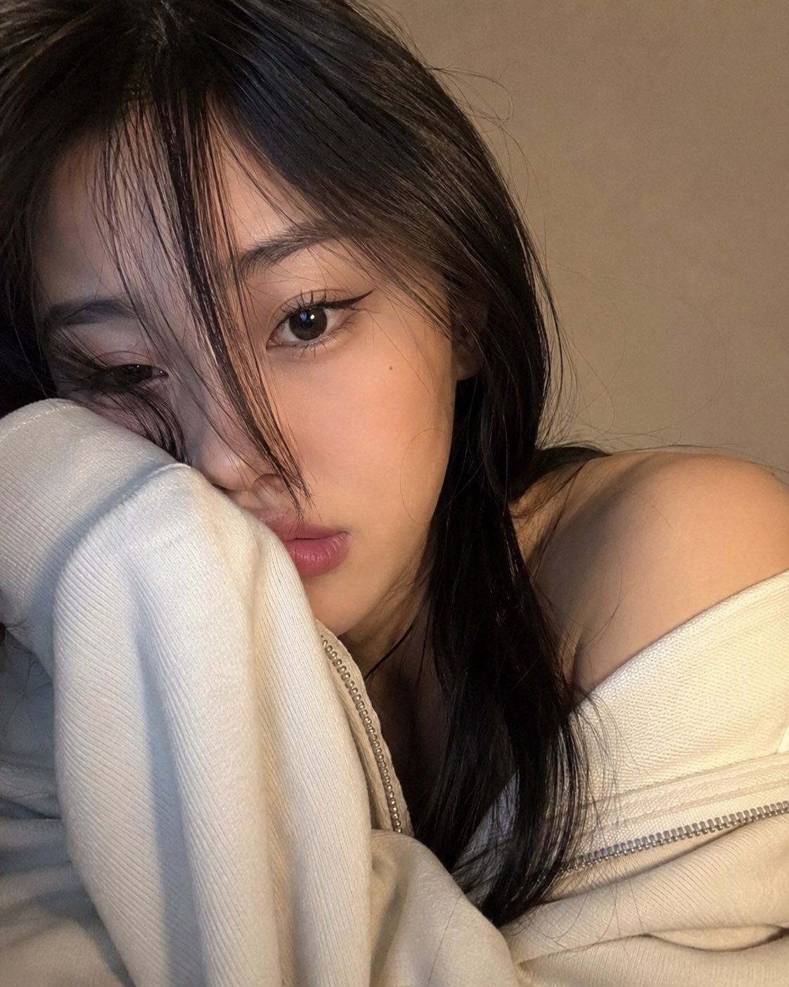 Realistic Style Ultra-Close-Up Selfie Girl in Knit Sweater Side Profile