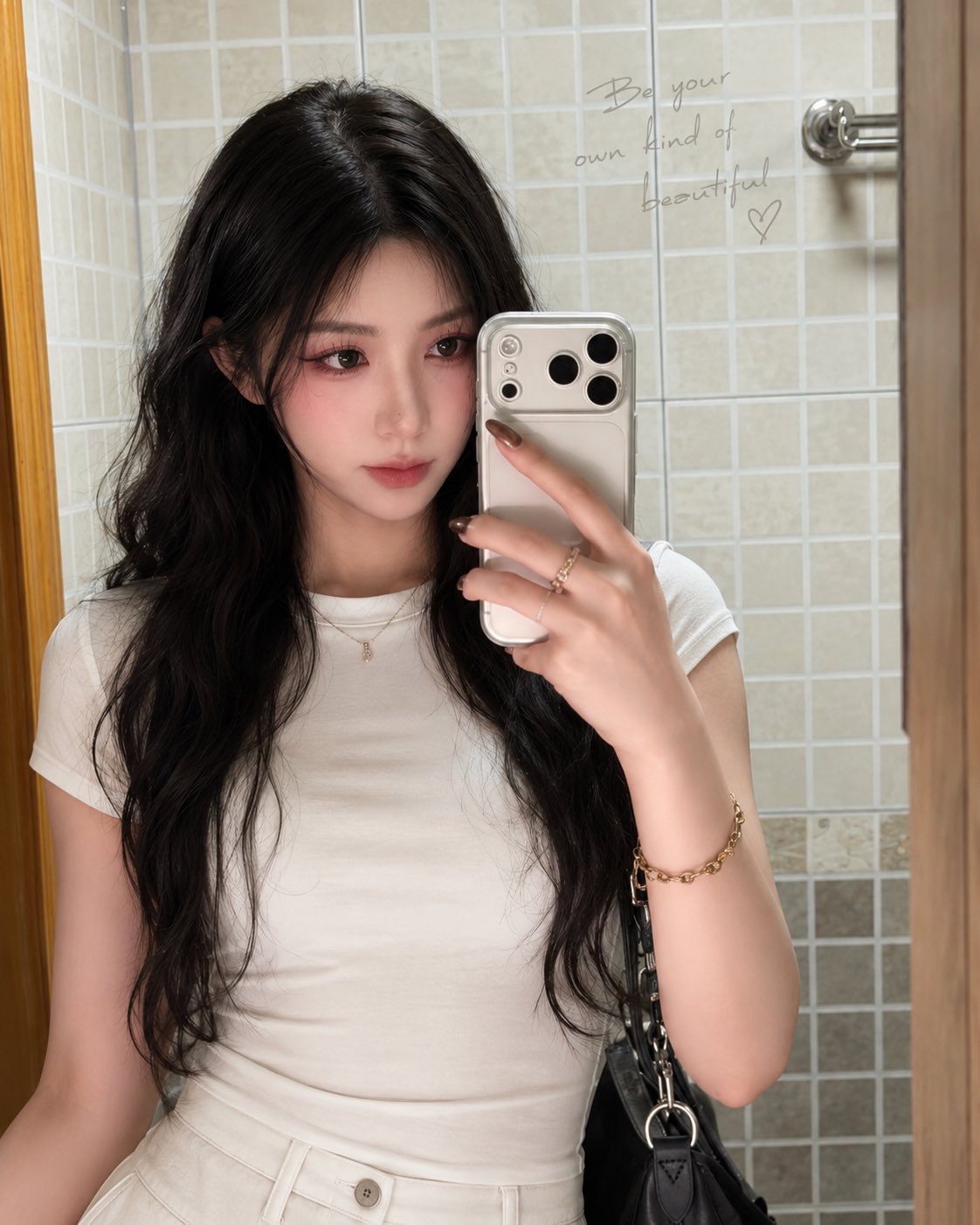 The girl next door is taking photos again