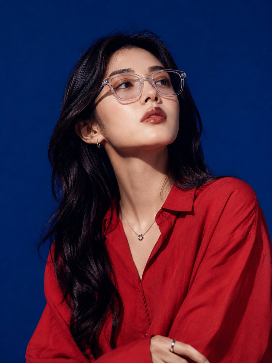 Portrait Realistic Minimalist Elegant