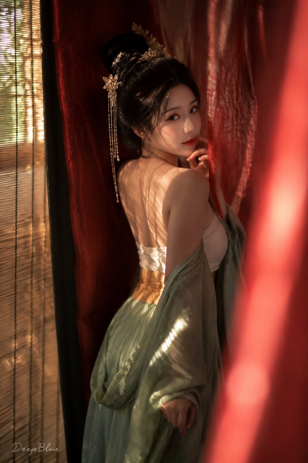 Interplay of light and shadow~